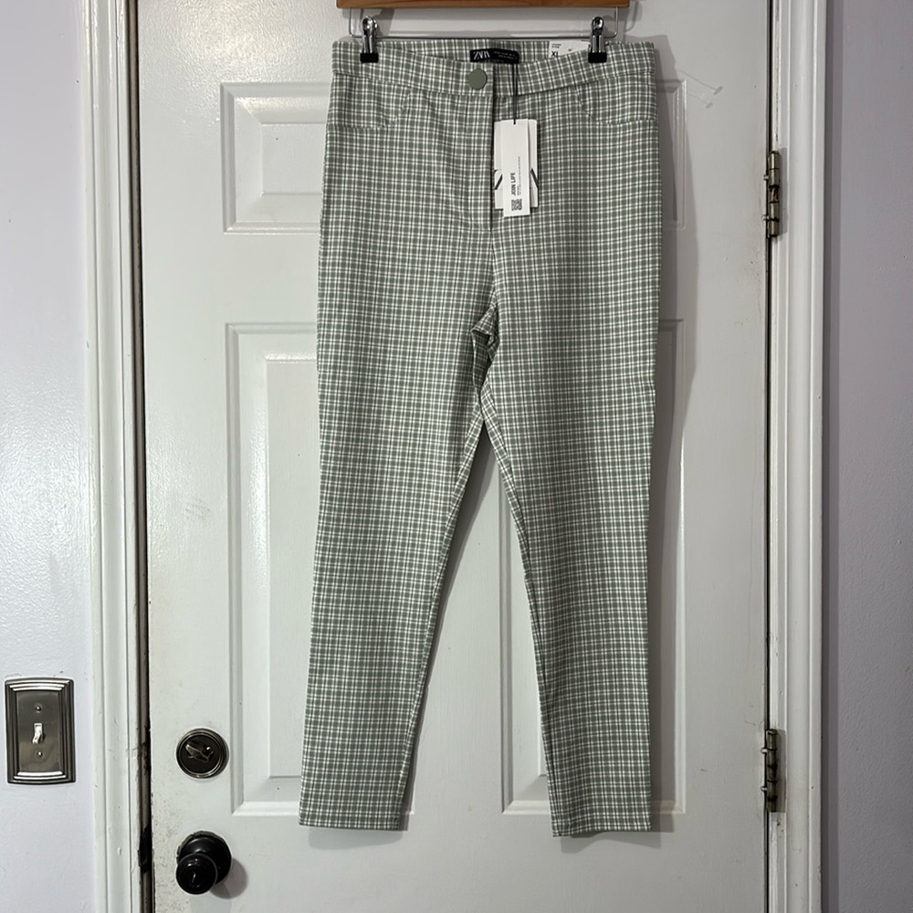 Zara brand Hi-rise Leggings. Size XL Brand new with tags